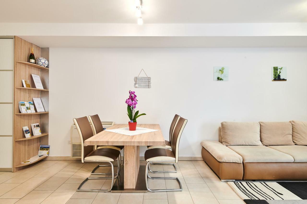 Apartman Leon Umag Luaran gambar